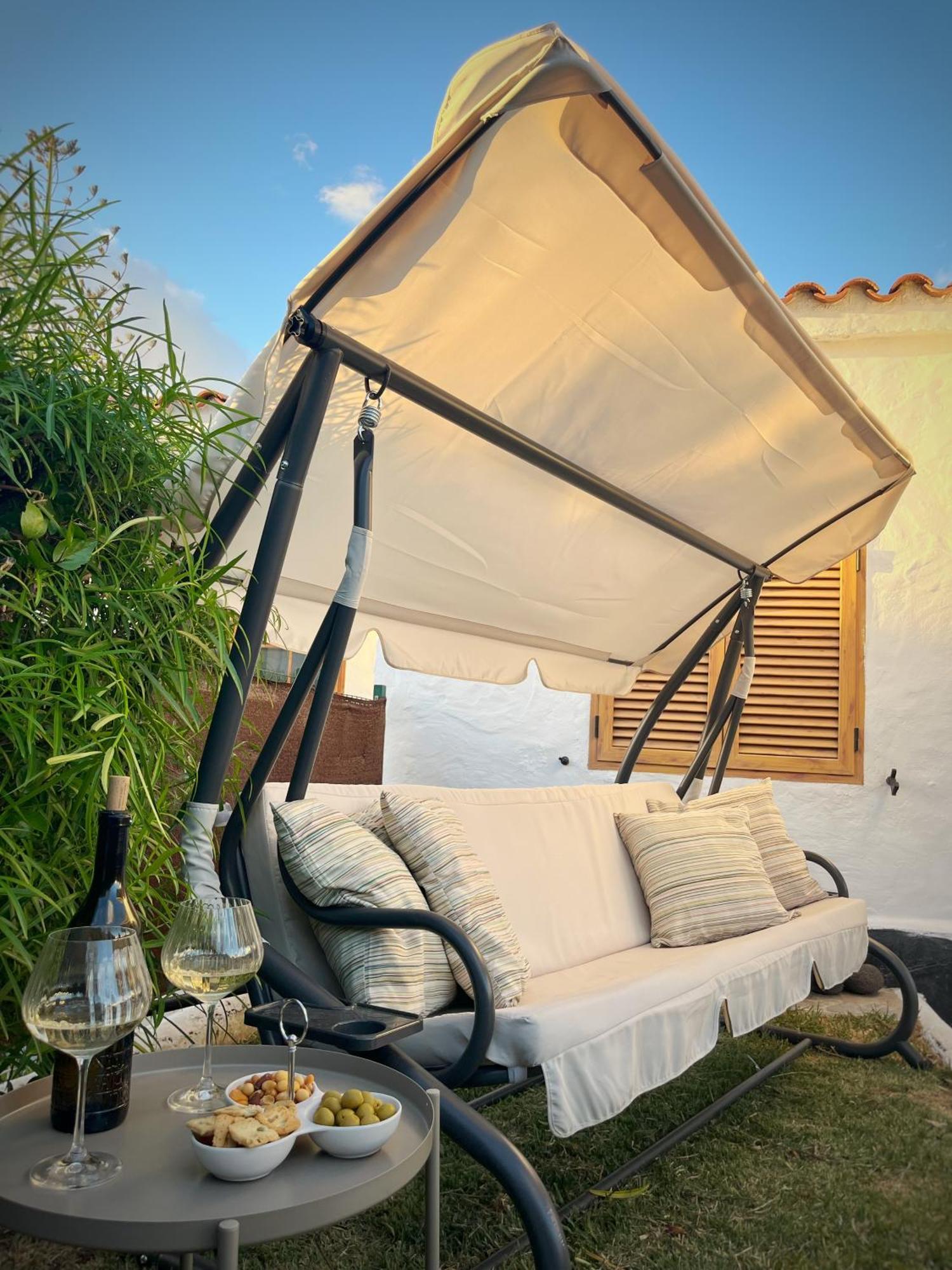 Buzzstays: 1-Bed Bungalow, Garden, Near Yumbo & Beach Maspalomas  Exterior photo