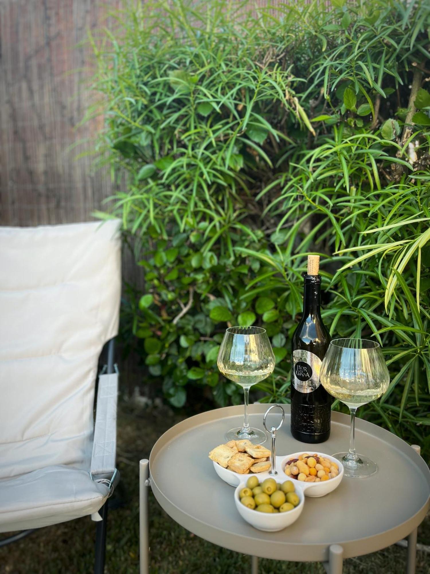 Buzzstays: 1-Bed Bungalow, Garden, Near Yumbo & Beach Maspalomas  Exterior photo